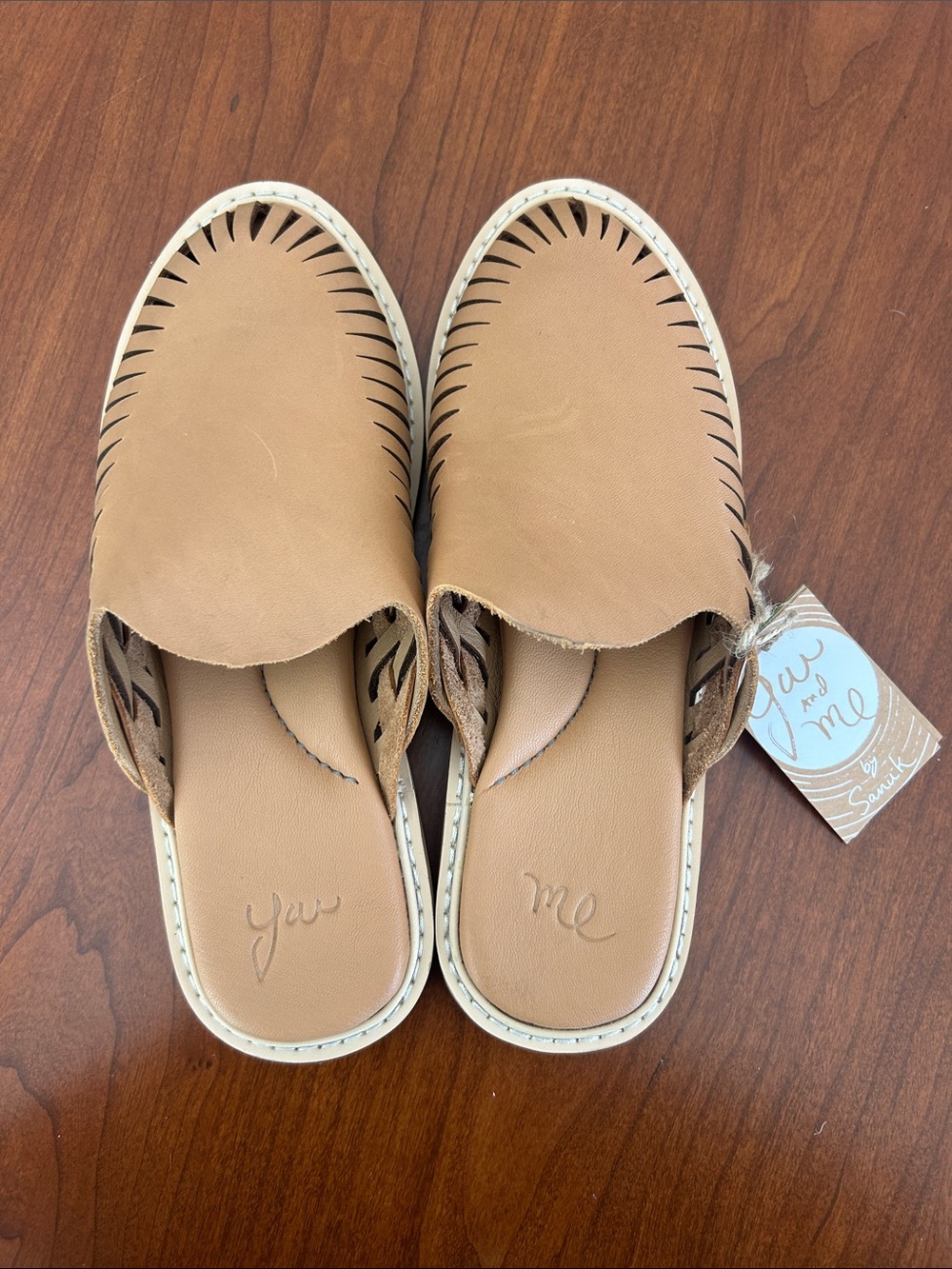 SANUK Huarache You + Me sz 7 Slide Mules